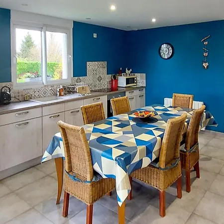 Ferienhaus Lovely In *